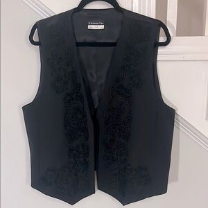 Theomiles vintage 100% wool Shein Black Embroidered Vest never worn